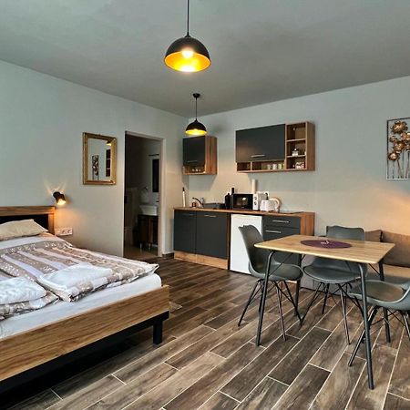 גיור Gardencity Apartmanhaz מראה חיצוני תמונה