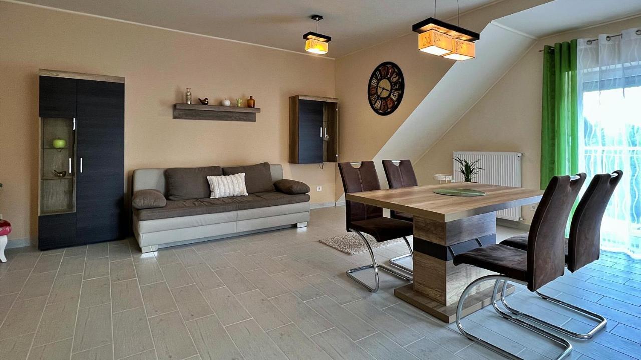 גיור Gardencity Apartmanhaz מראה חיצוני תמונה