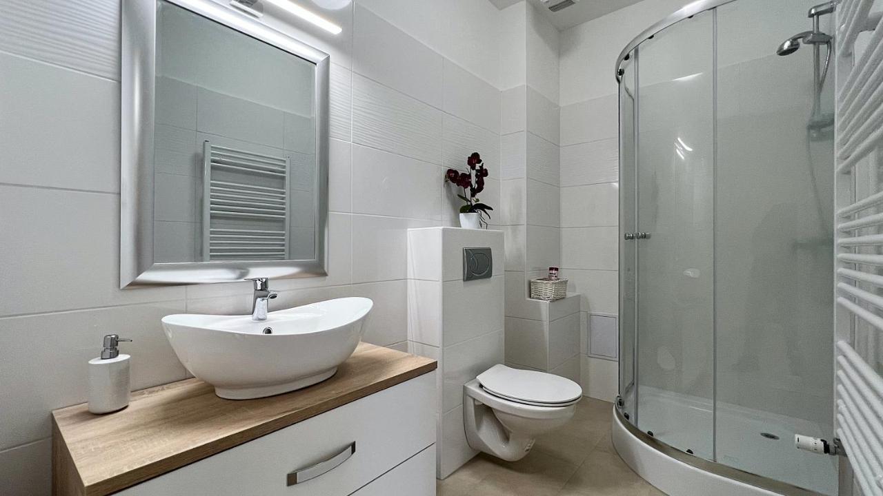 גיור Gardencity Apartmanhaz מראה חיצוני תמונה