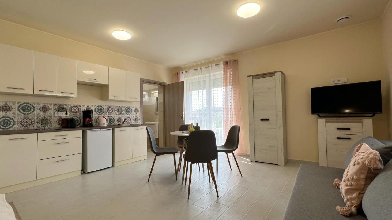גיור Gardencity Apartmanhaz מראה חיצוני תמונה