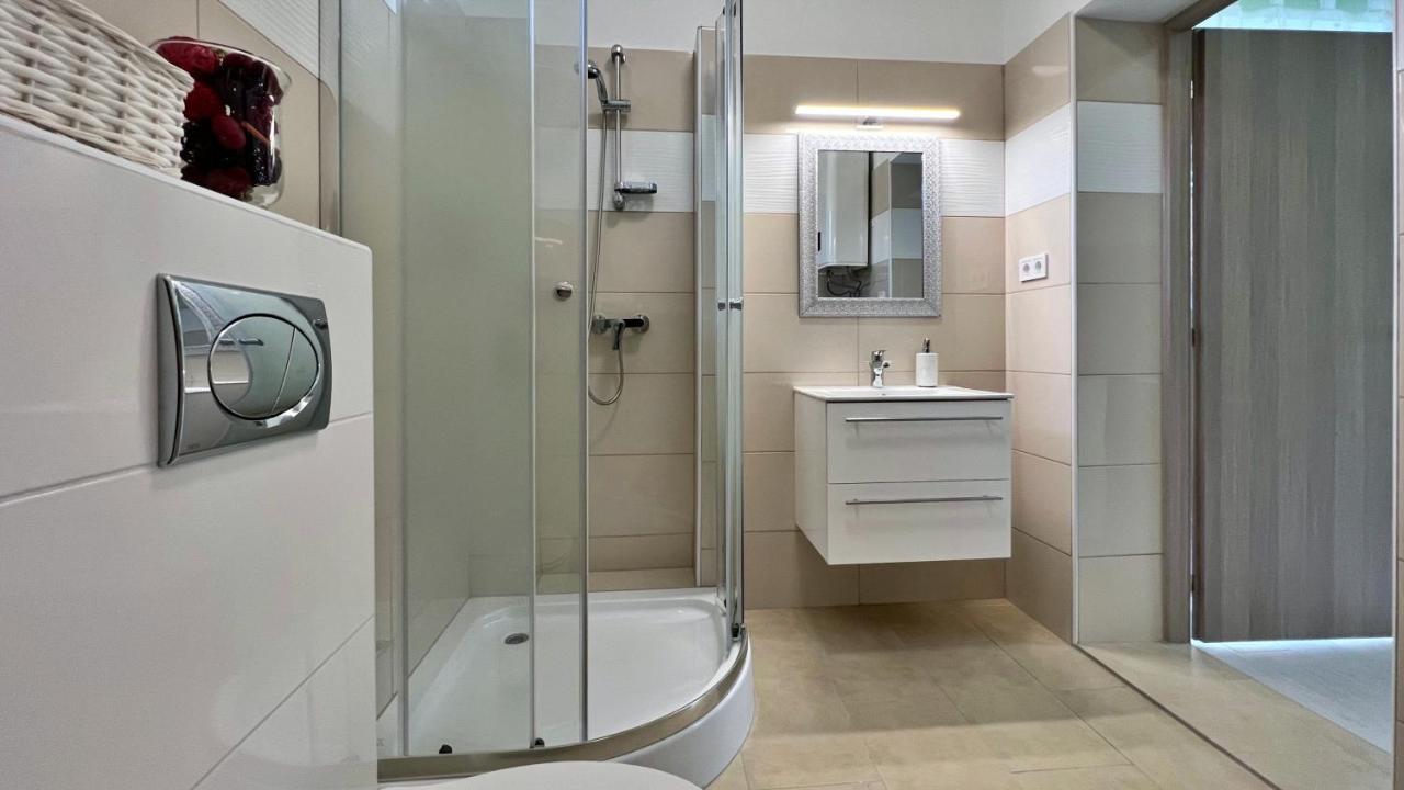 גיור Gardencity Apartmanhaz מראה חיצוני תמונה