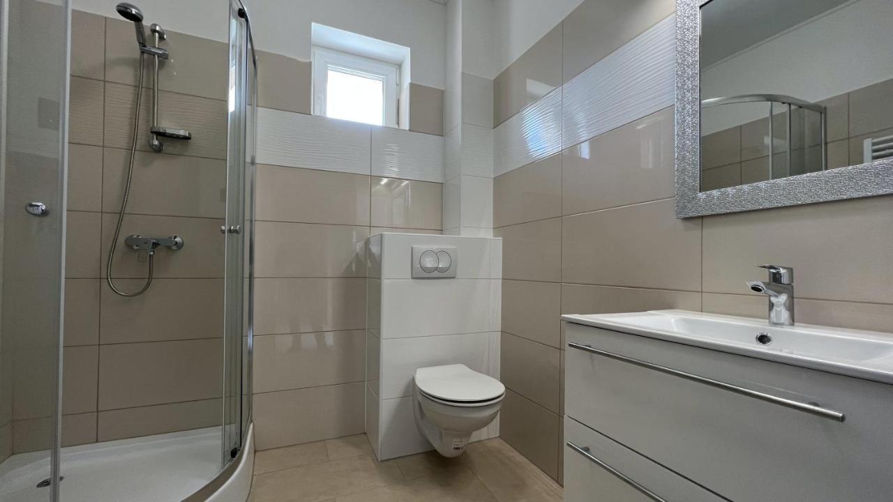 גיור Gardencity Apartmanhaz מראה חיצוני תמונה